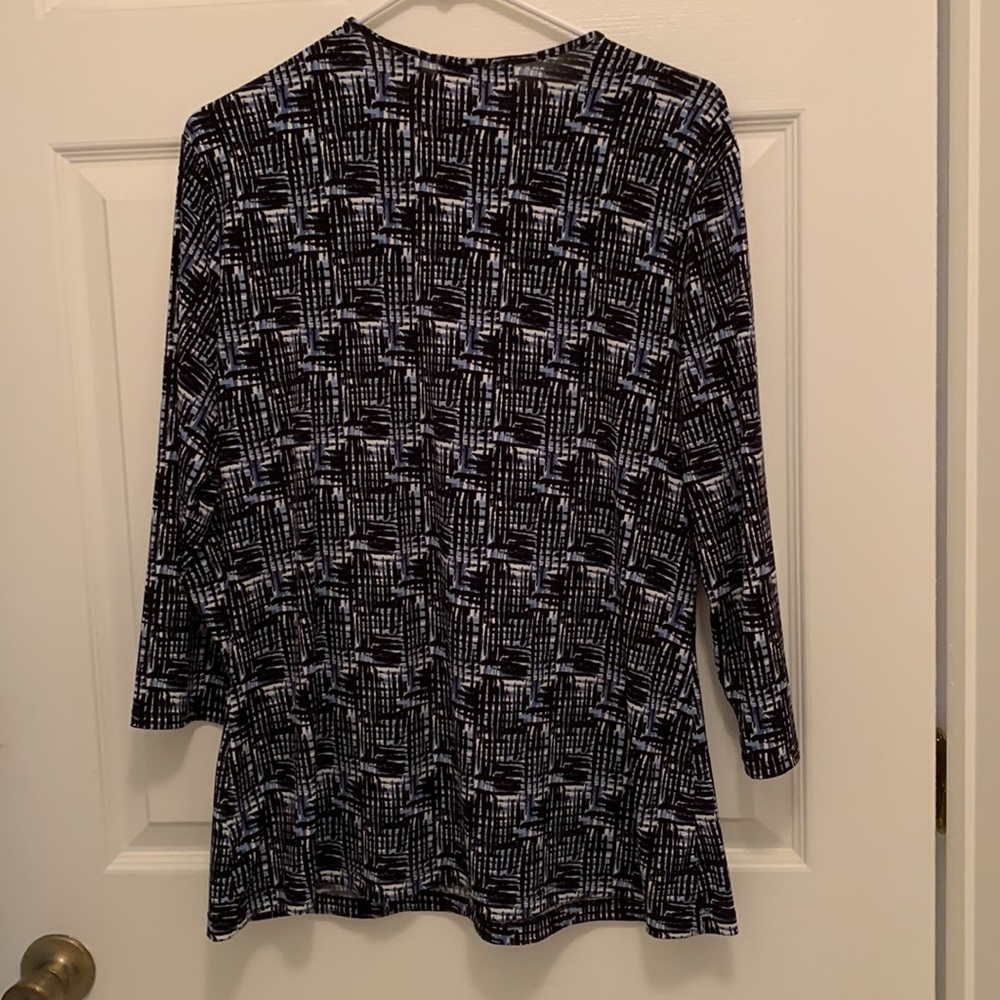 Blouse - Picture 2 of 4